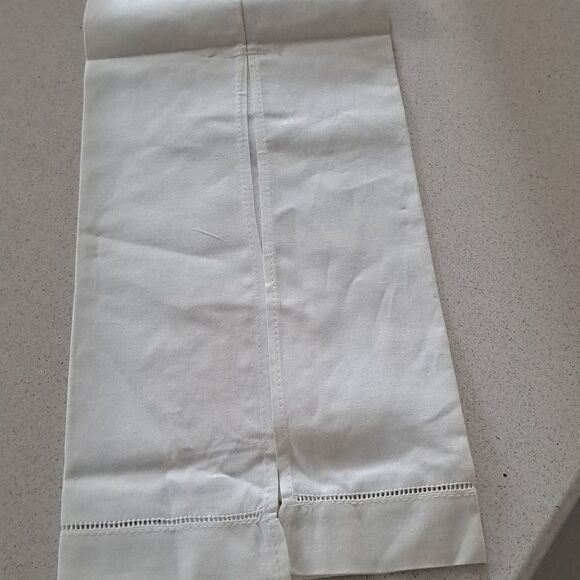 Guest Towel White Linen Embroidered Letter “T” in Cream Guest Bath Towel Cotton - Picture 4 of 6